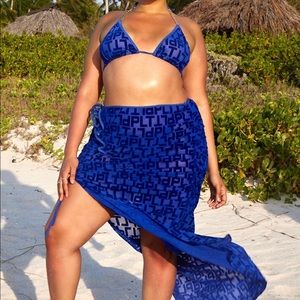 Pretty Little Thing Plus Cobalt Mesh Devore Chain Bikini Bottoms and Coverup